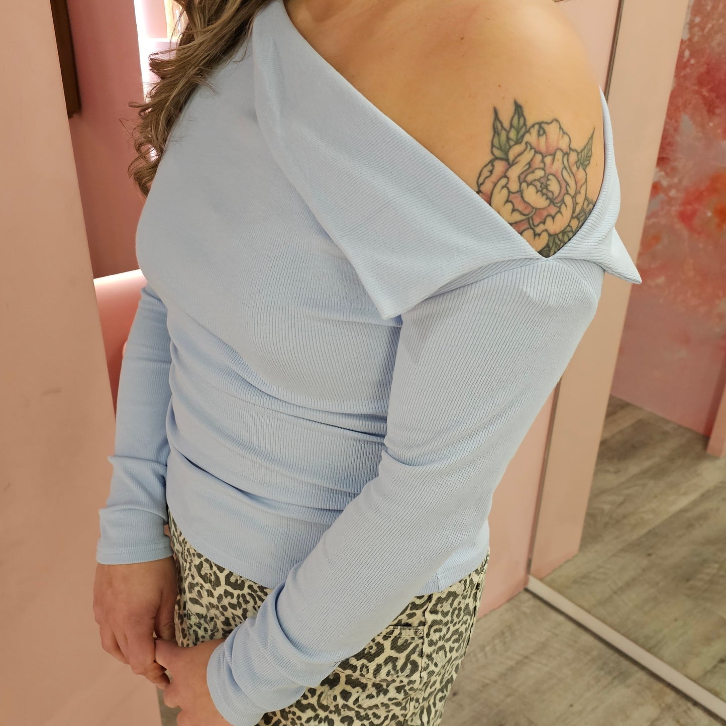 A-symmetric top 962 Blauw