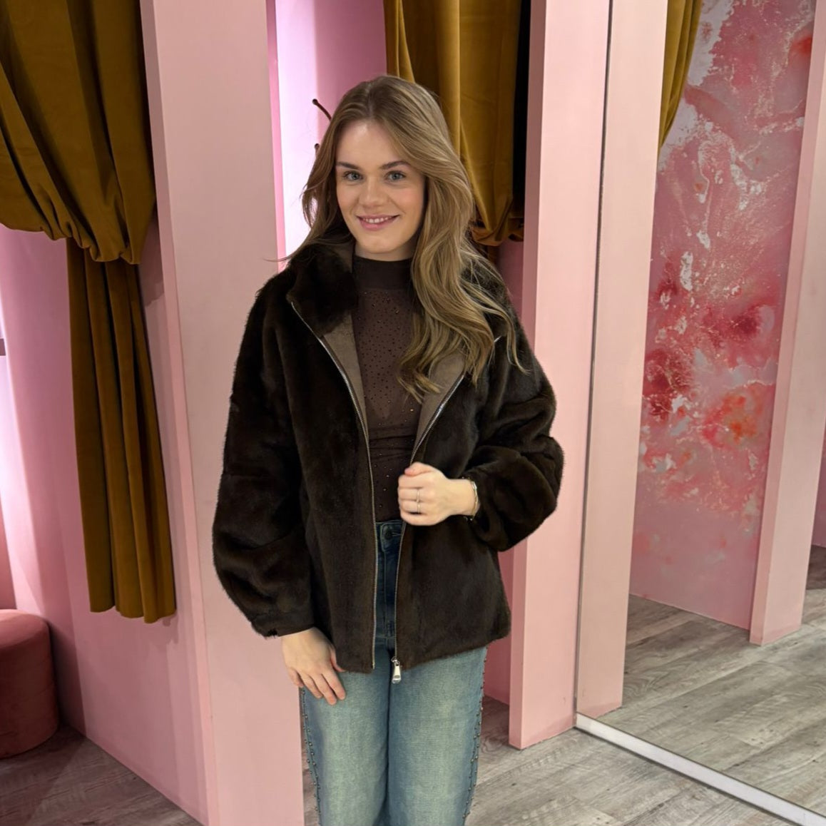 Fake fur capuchon 250125 Bruin