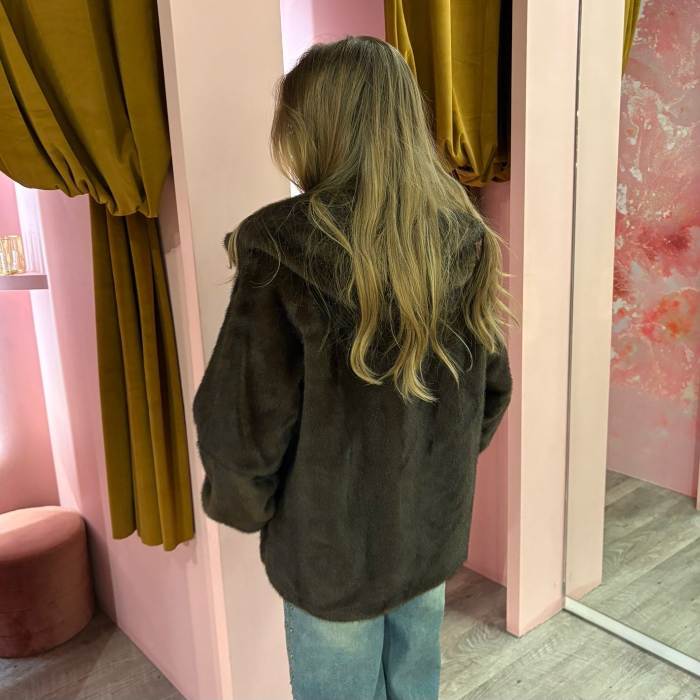 Fake fur capuchon 250125 Bruin