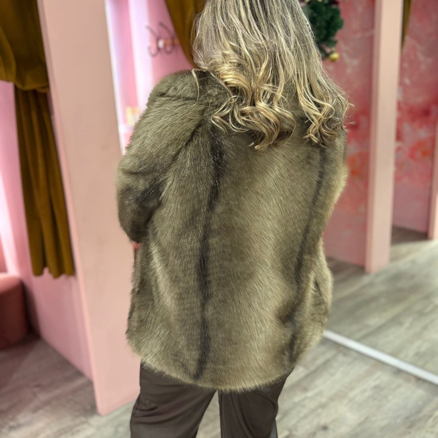 Fake fur knopen 7197 Taupe